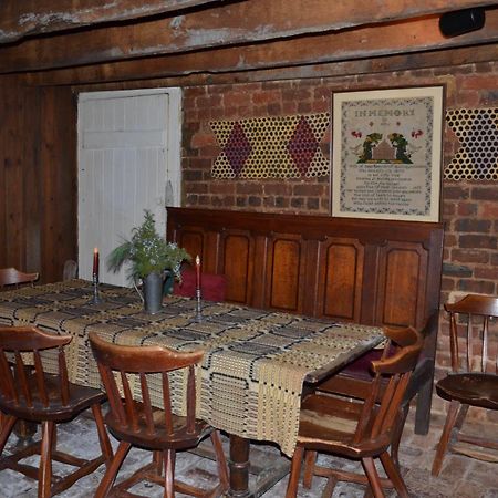 Wayside Inn Middletown Екстериор снимка