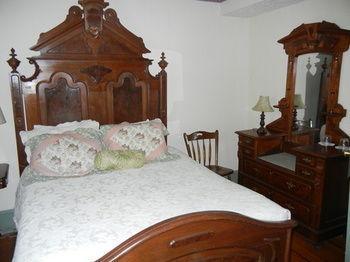 Wayside Inn Middletown Екстериор снимка