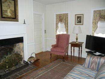 Wayside Inn Middletown Екстериор снимка