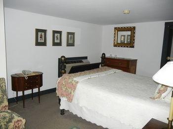 Wayside Inn Middletown Екстериор снимка
