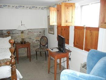 Wayside Inn Middletown Екстериор снимка