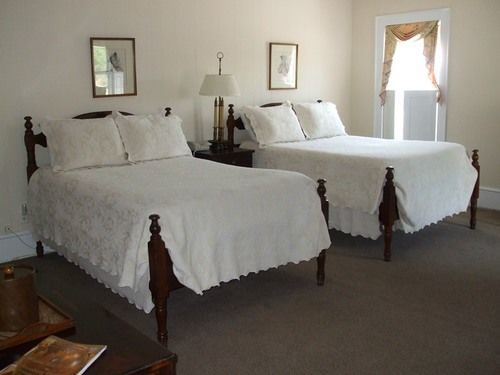 Wayside Inn Middletown Екстериор снимка