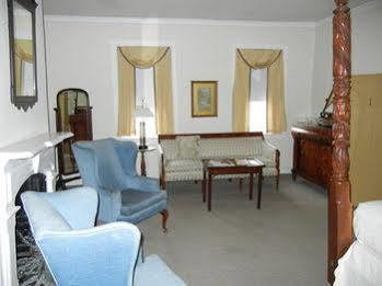 Wayside Inn Middletown Екстериор снимка